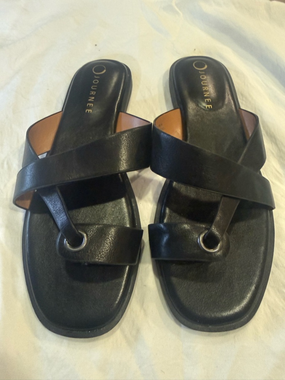 Journee Collection Black Crisscross Toe Loop Slide Sandals